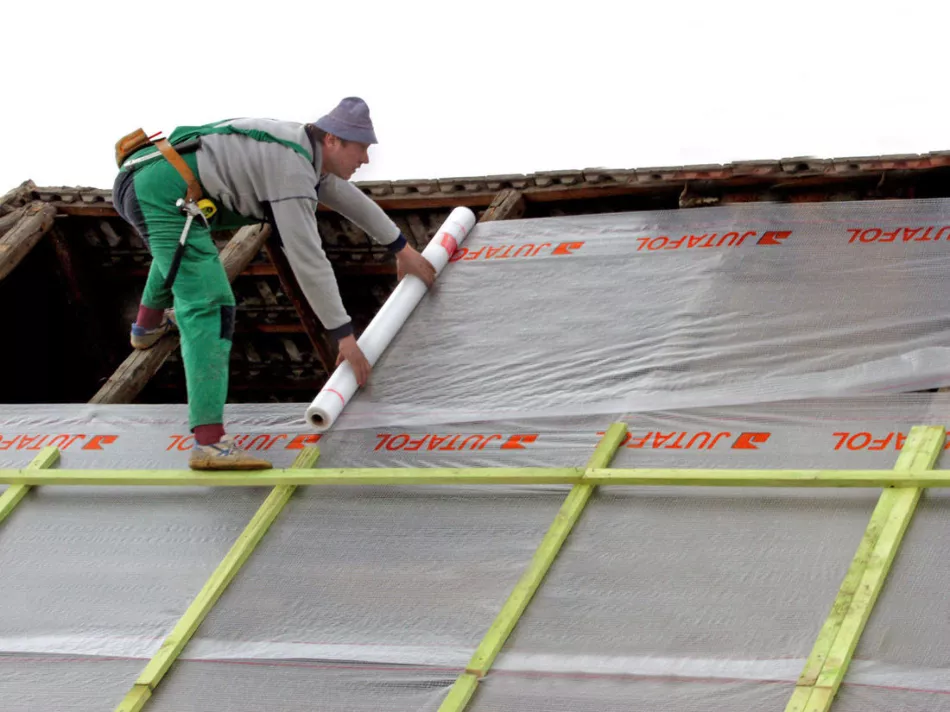 Střešní hydroizolační fólie: která membrána je lepší, instalace