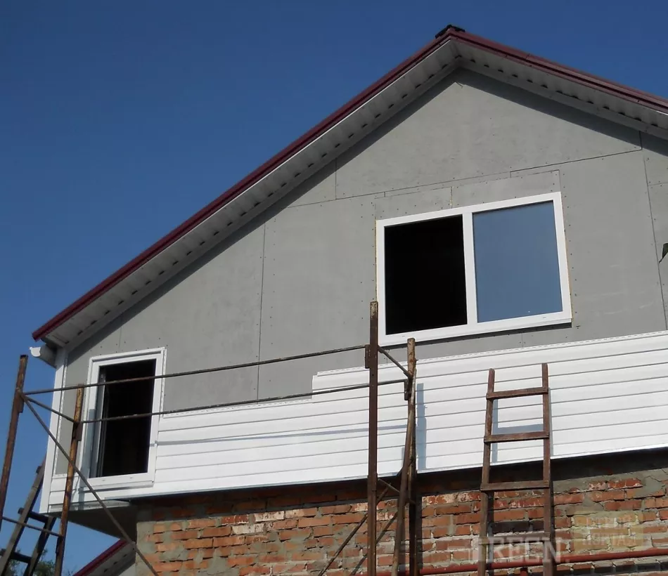 Pediment střechy domu: jak vyrobit opláštění a montáž, návod s fotografiemi